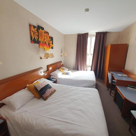 Logis Hotel Des Bourbons มงต์ลูซง ภายนอก รูปภาพ