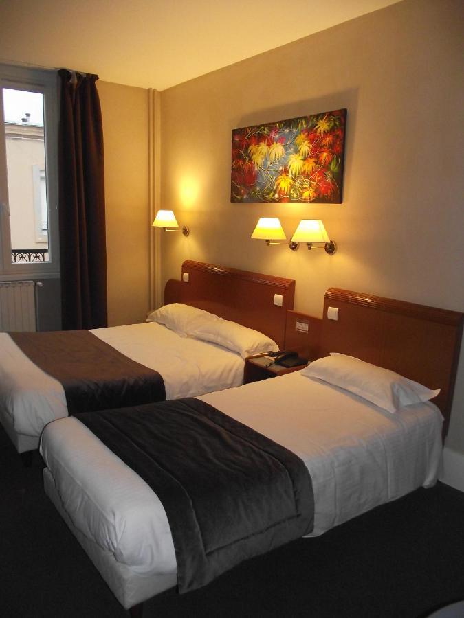 Logis Hotel Des Bourbons มงต์ลูซง ภายนอก รูปภาพ